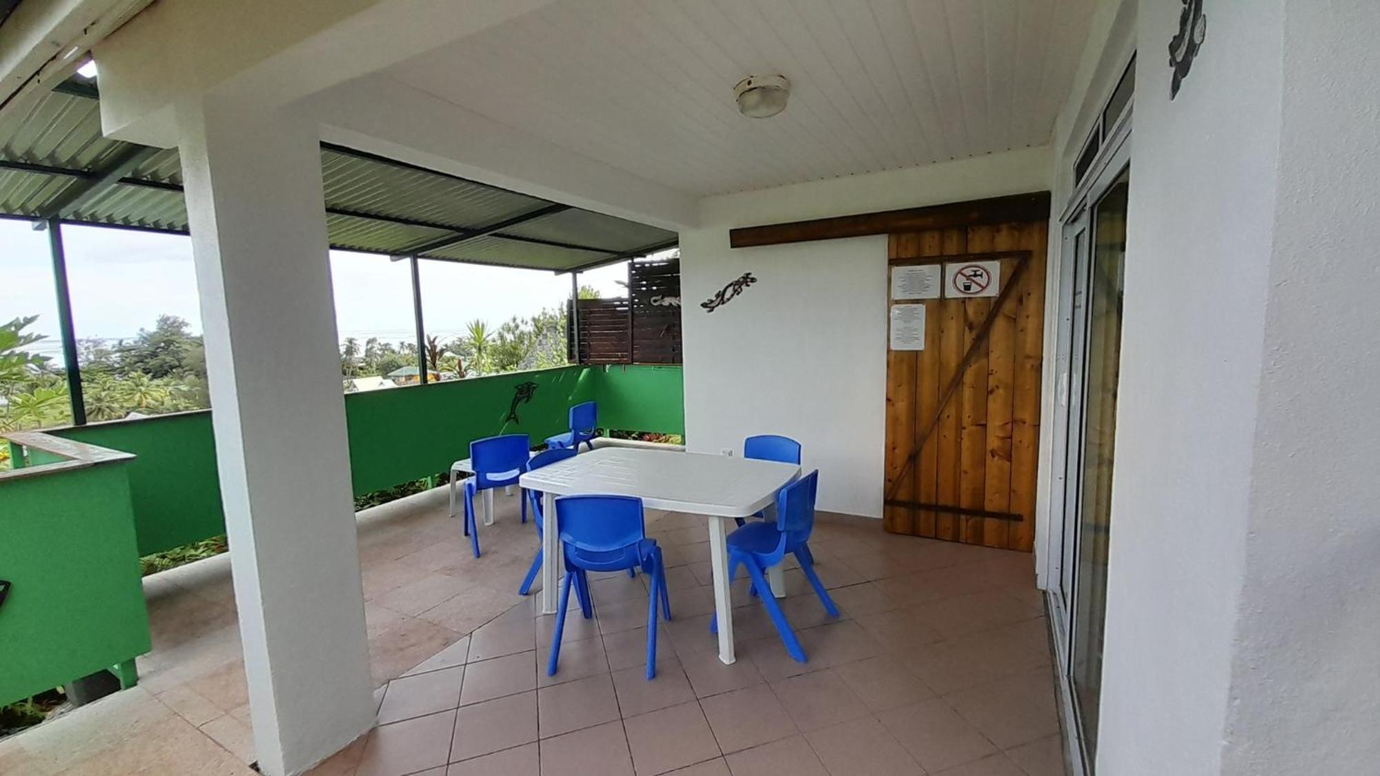 Fare Arana Moorea Guesthouse Atiha Exterior photo