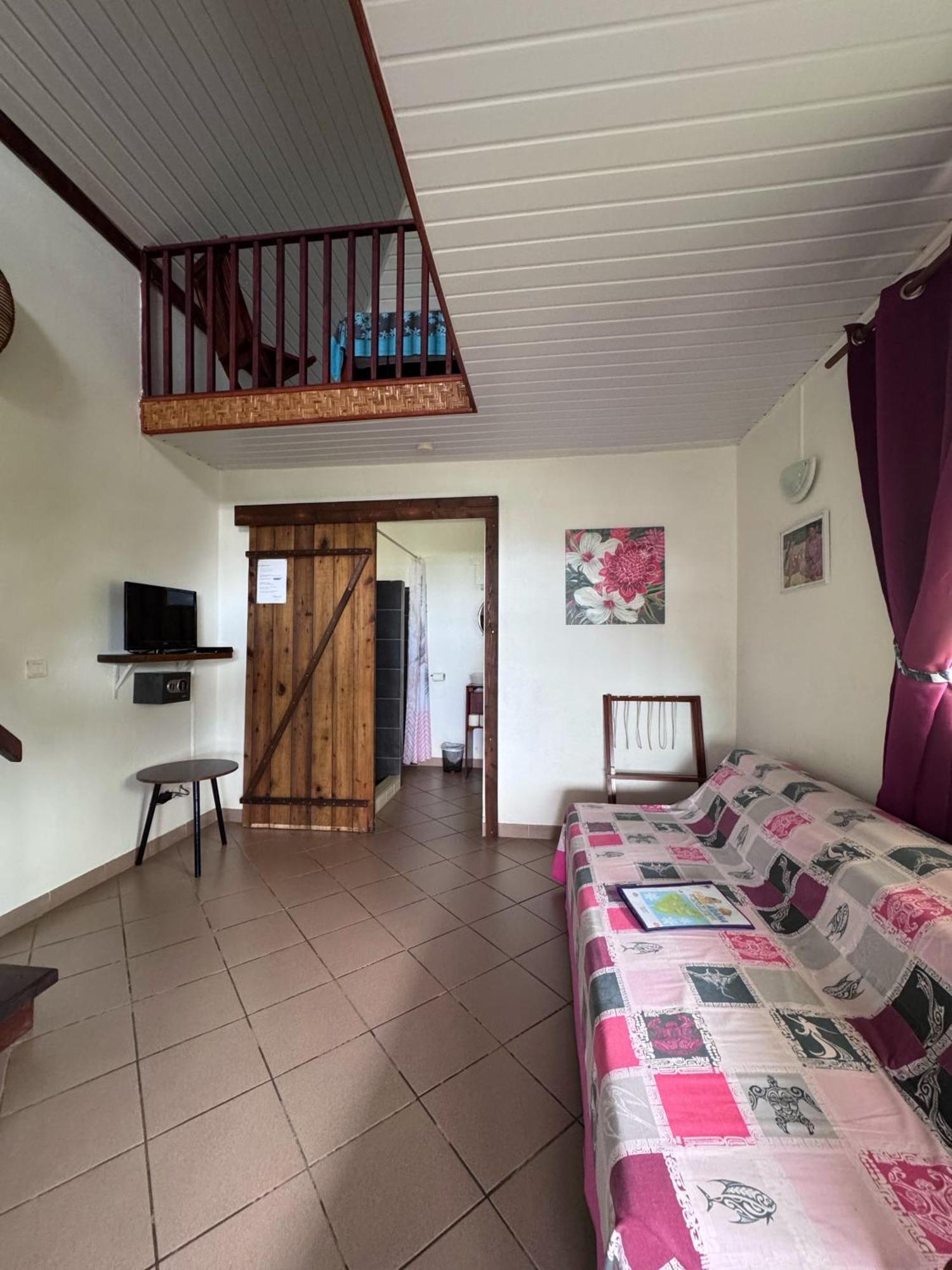 Fare Arana Moorea Guesthouse Atiha Room photo