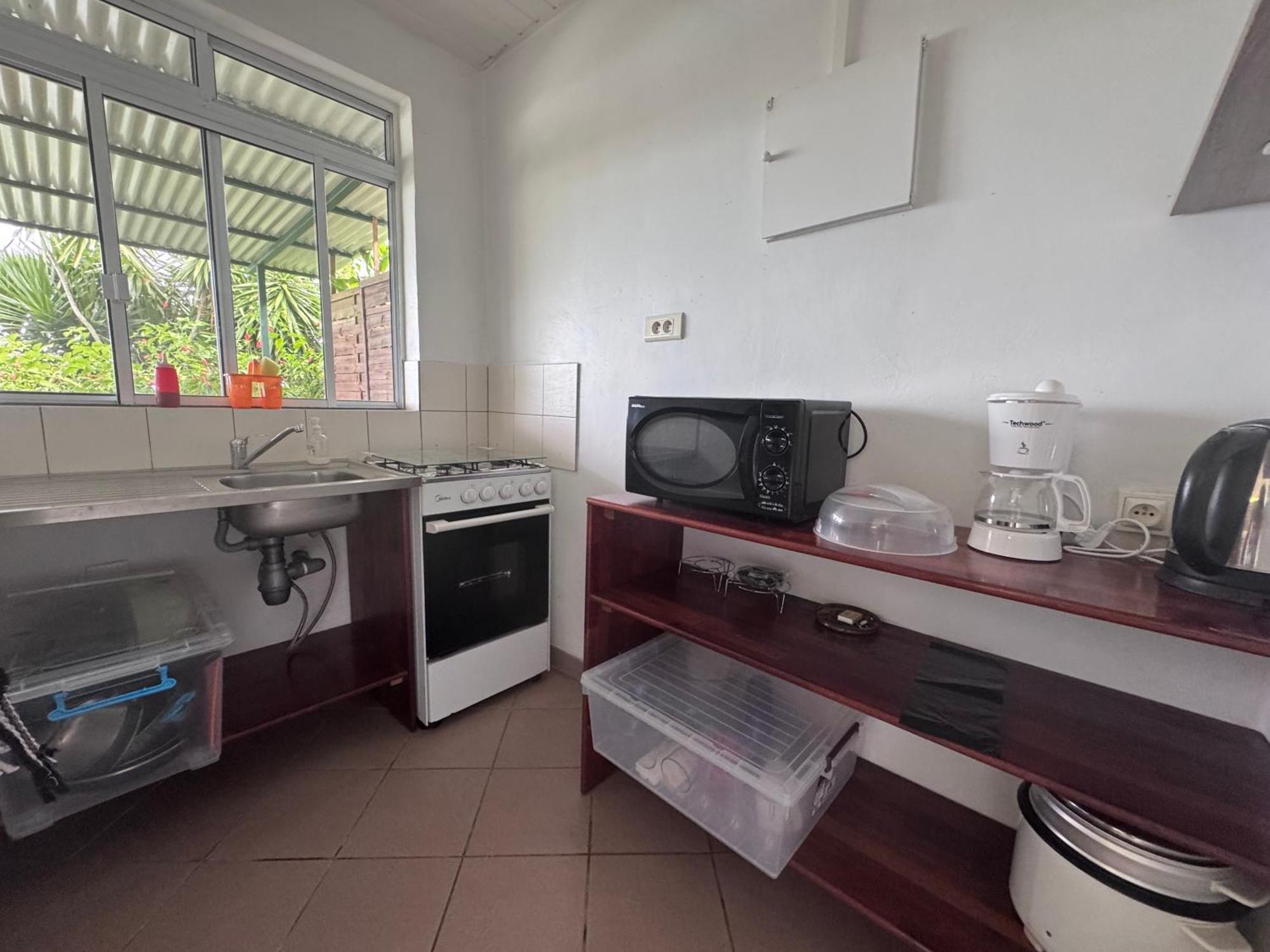 Fare Arana Moorea Guesthouse Atiha Room photo