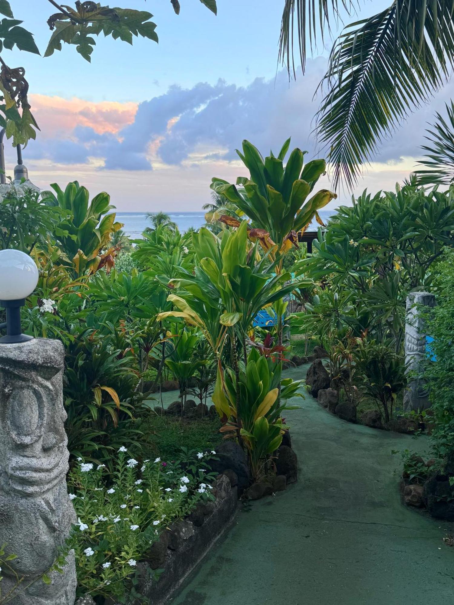 Fare Arana Moorea Guesthouse Atiha Exterior photo